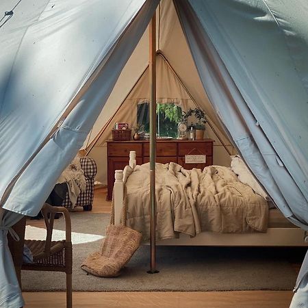Hotel Idyllisk Glamping Rett Ved Elven Skien Esterno foto